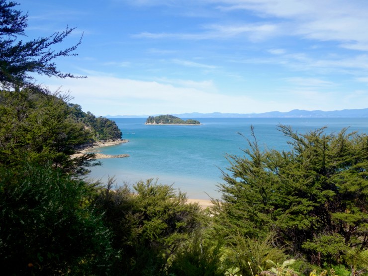 Petite plage abandonnée...